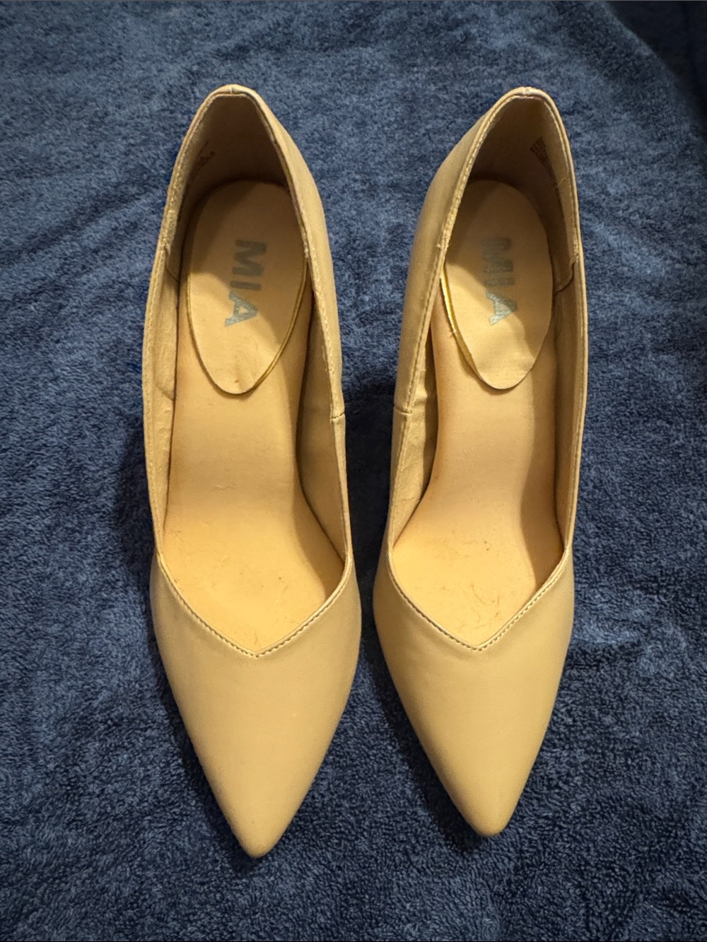 MIA Women's Pointed Toe Pumps - Light Yellow